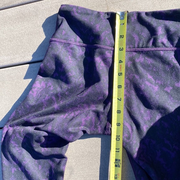 Lululemon leggings, purple and black, size 4 - Picture 11 of 12